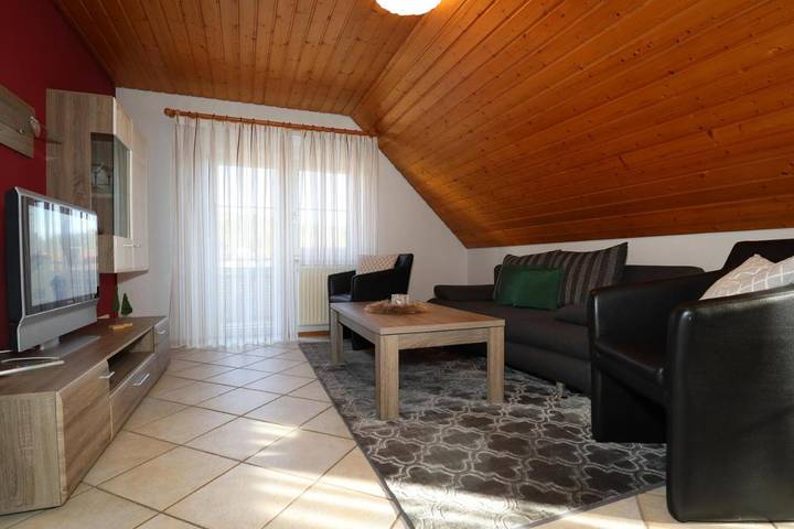 Ferienwohnung für 3 Personen, mit Balkon und Terrasse sowie Ausblick