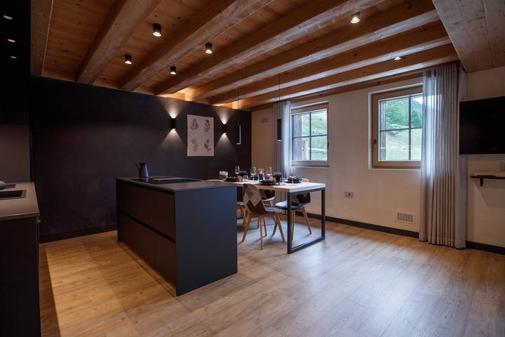 Apartment 'Snow Villa Genf' with Mountain View, Shared Spa Area and Garden in Livigno (Town), Livigno