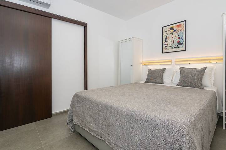 Ganze Wohnung, Gemeinschaftsschwimmbad 100m entfernt, strand 300m entfernt, stadtzentrum 450m. in Santa Maria, São Gonçalo de Lagos