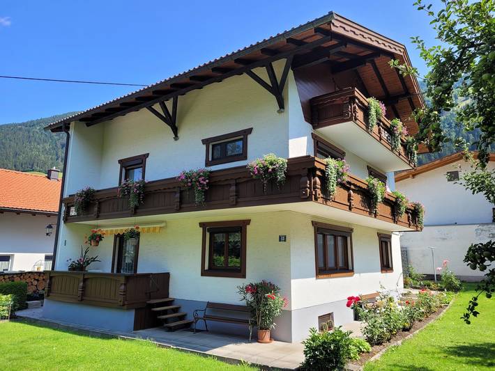 Chambre d’hôte pour 2 personnes, avec Balcon et Jardin à Oetz
