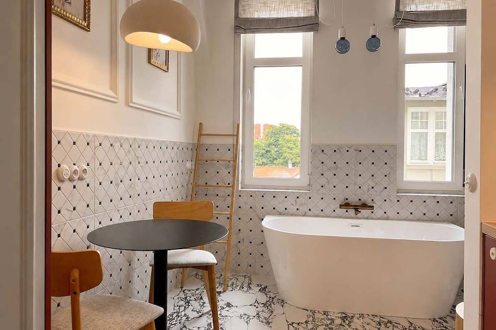 Ganze Wohnung, Bema Atelier Bath & Marble Suite | Near Beach in Zoppot, Zatoka Gdańska