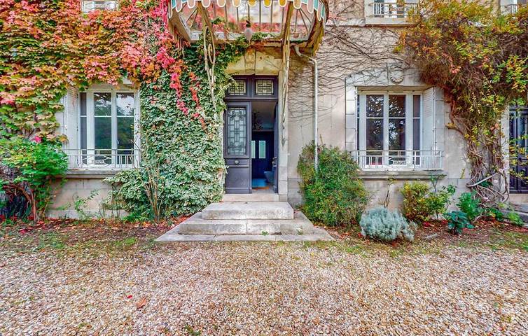 Location de vacances pour 12 personnes, avec jardin ainsi que vue et terrasse, animaux acceptés à Chabris - 2