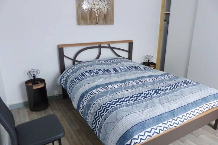 Location de vacances pour 9 personnes, avec jardin dans Bazeilles - 2