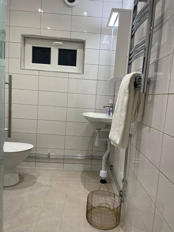 Ganze Wohnung, Ruddbecksgatan Aa in Eskilstuna, Södermanland