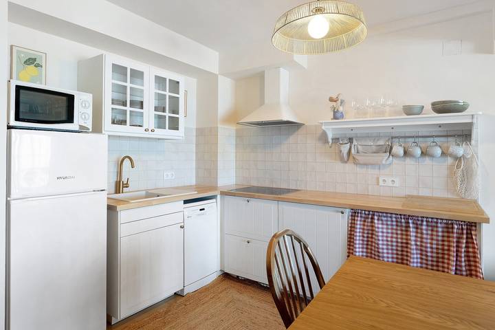 Apartamento entero, Cargol De Mar, con vistas al mar y piscina in Platja Cala Mar d'en Manassa (l'Escala), La Escala