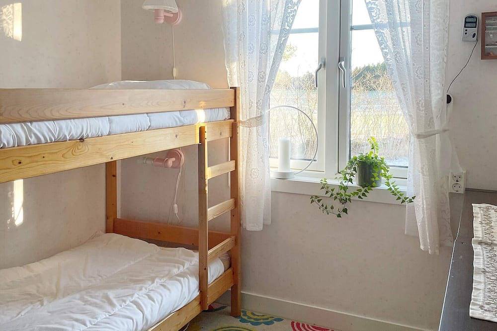 6 Personen Ferienhaus in Lidköping in Lidköping, Vänern