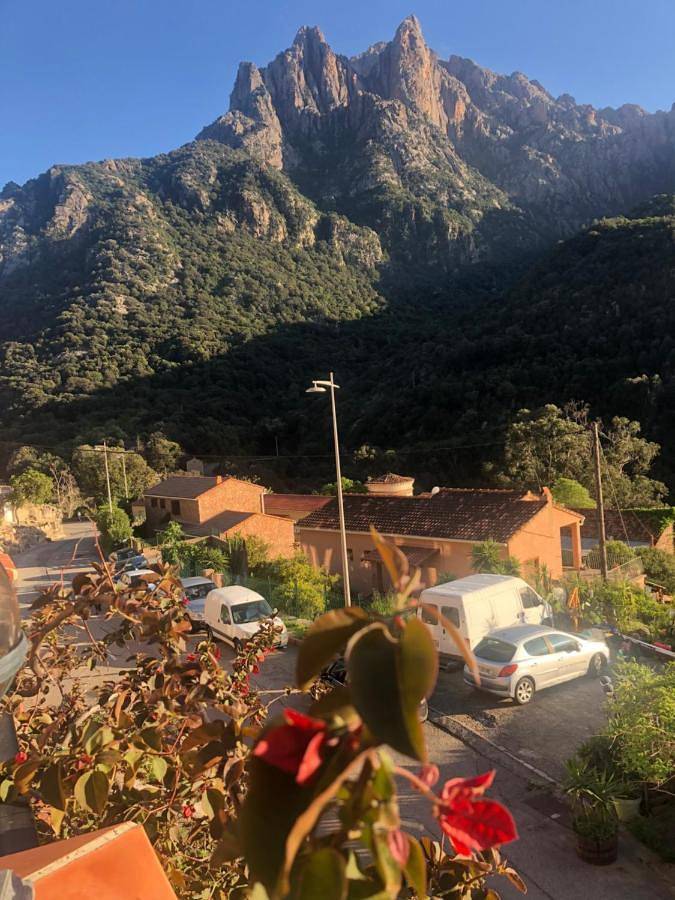 Appartement entier, T3 entre mer et montagne-Porto Ota in Porto (Corse), Ota