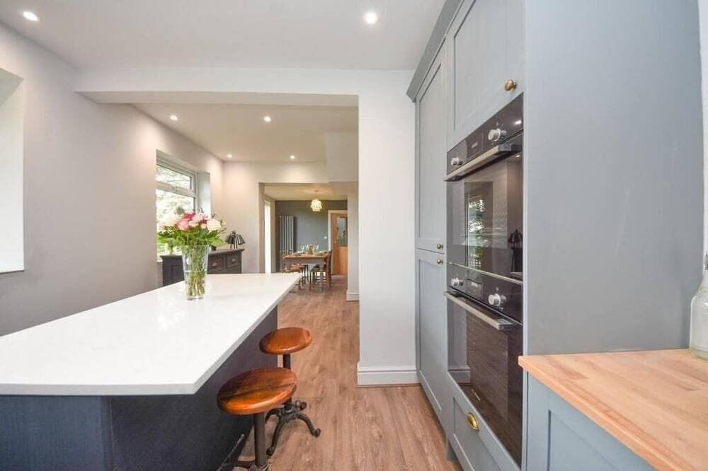 Spacious 4B home, great for families/contractors in Wigan, Greater Manchester