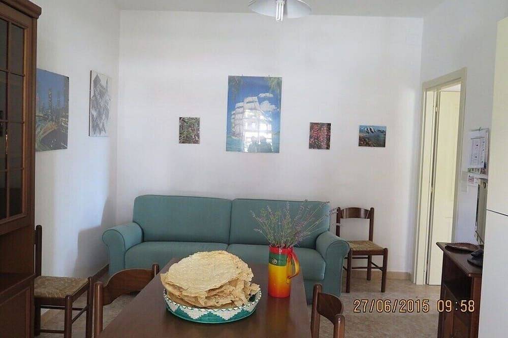 Ganze Wohnung, Villa Maria Three-room apartment with large garden near the sea in La Ciaccia, Valledoria