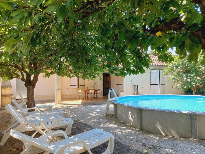 Location de vacances pour 6 personnes, avec jardin ainsi que vue et piscine à Le Sequestre - 3