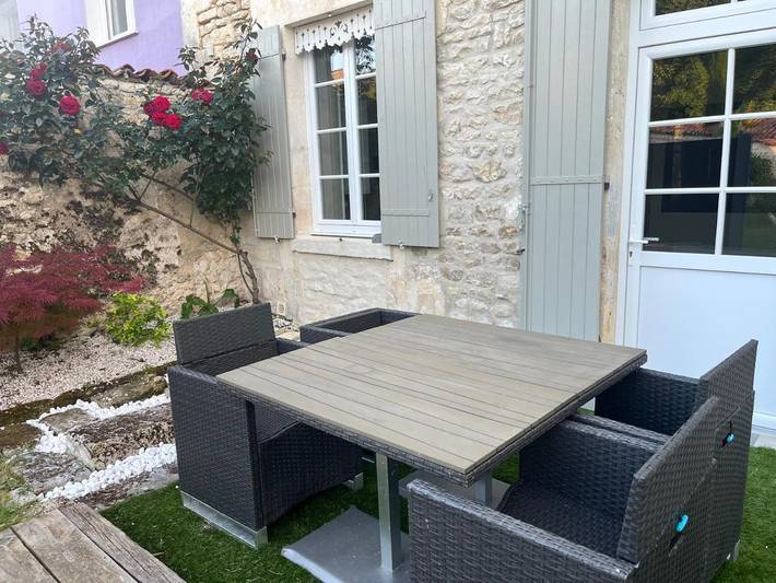 Location de vacances pour 4 personnes, avec bassin pour enfant et jardin à Saint-Jean-d'Angély - 2