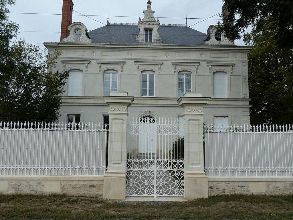 Les Léards d'Authion, chambres d'hôtes en Val de Loire - Chambre au Marronnier in Beaufort-en-Vallée, Vallée de la Loire