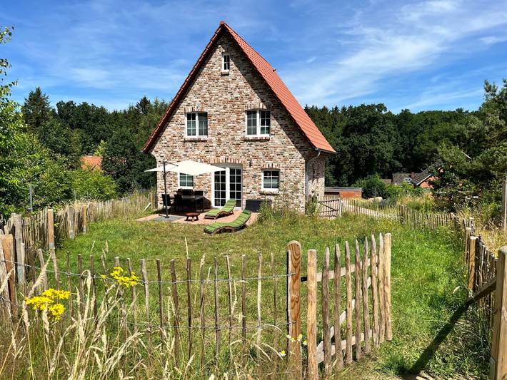 Vakantiehuis voor 4 personen, met Terras en Tuin in Bispingen