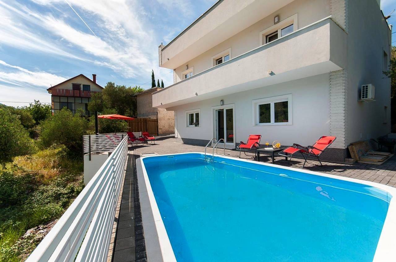 Villa with Private Pool in Slime, Dalmatinisches Zagora