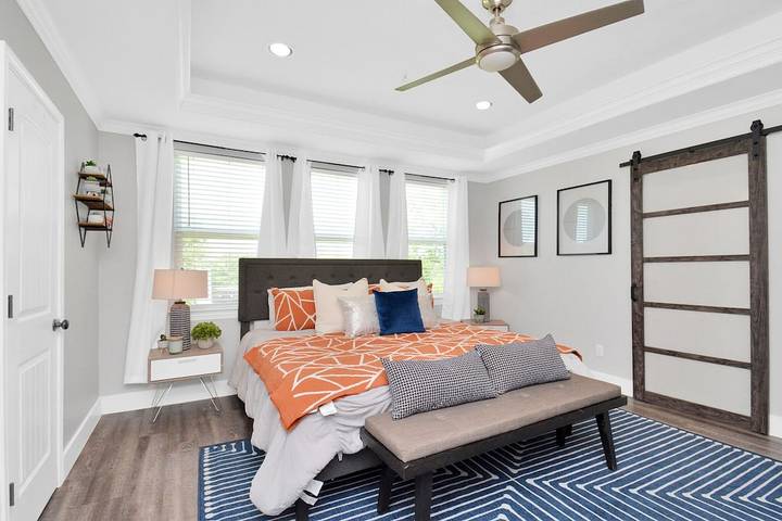 Vacation rental for 12 people, with yard in Houston