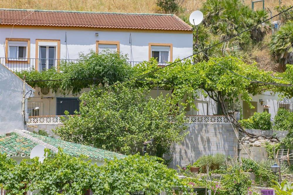 Cubo's Casa Rural El descanso del Caminito del Rey / terraza / entorno rural / wifi gratis in Ardales, Provincia de Málaga