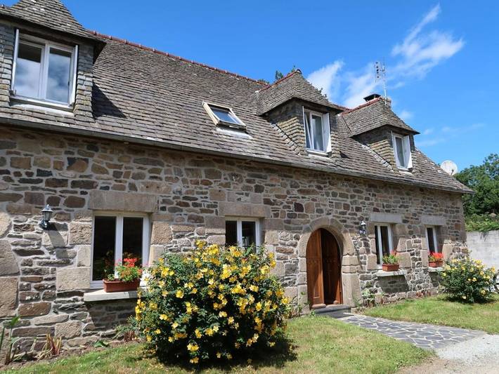 Location de vacances pour 11 personnes, avec Terrasse et Jardin à Trémel