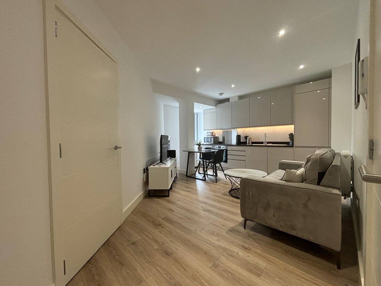 Ganze Wohnung, Business-Ready Studio,  Free Parking - Nec & Airport in Solihull, Birmingham und Umgebung