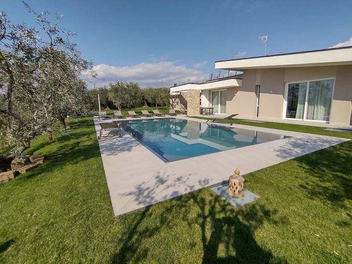 Ferienhaus für 4 Personen, mit Ausblick und Pool sowie Garten in Bardolino - 2