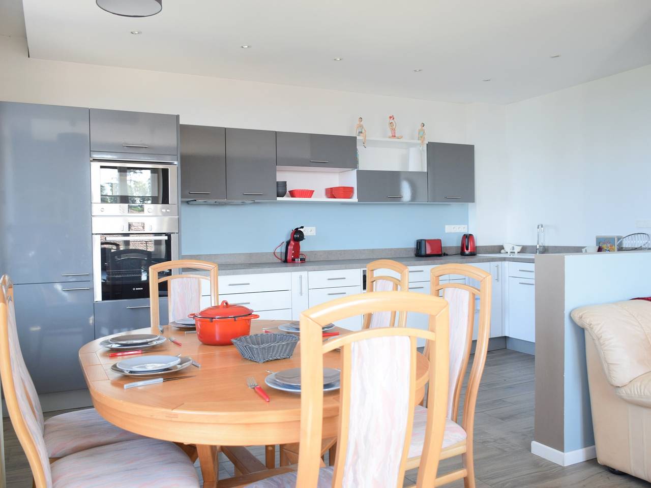 Apartamento entero, Espacioso apartamento en Évian-les-Bains con balcón y garaje in Évian-les-Bains, Thonon-les-Bains region