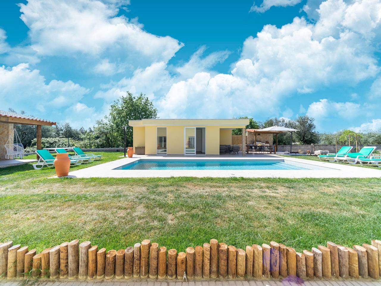 Landelijk vakantiehuis met zwembad
 in Almagreira (Pombal), Leiria District