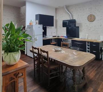 Gîte pour 7 personnes, avec jardin, animaux acceptés à Fontaine-le-Comte