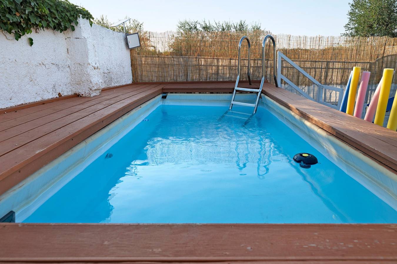 Camera Piano Terra con piscina condivisa, Wi-Fi e aria condizionata in Martina Franca, Provincia di Bari