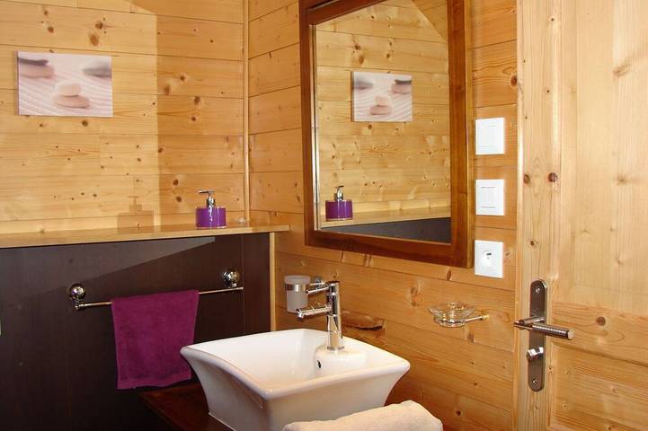 Location de vacances pour 4 personnes, avec jardin et terrasse à Plougoulm - 4