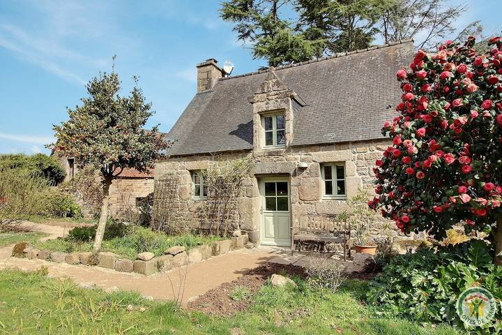 Gîte pour 2 personnes, avec sauna ainsi que terrasse et jardin