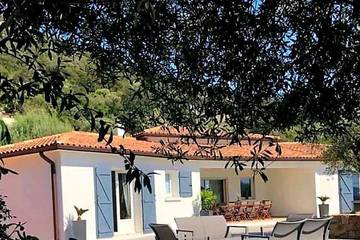 Villa pour 11 personnes, avec terrasse et jardin à Figari