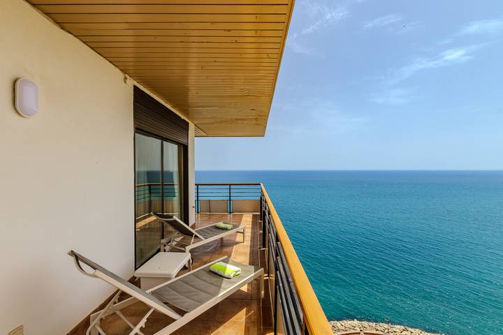 Ferienwohnung für 4 Personen, mit Terrasse und Meerblick in La Carihuela