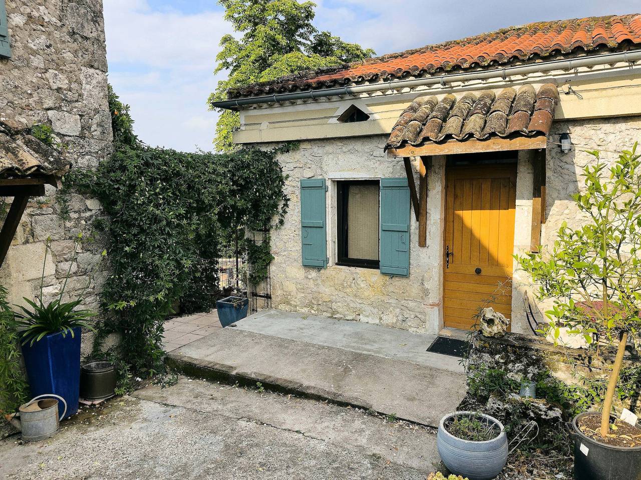 Casa de vacaciones 'La P'tite Maiz' con piscina compartida, terraza privada y Wi-Fi in Bourg-de-Visa, Quercy