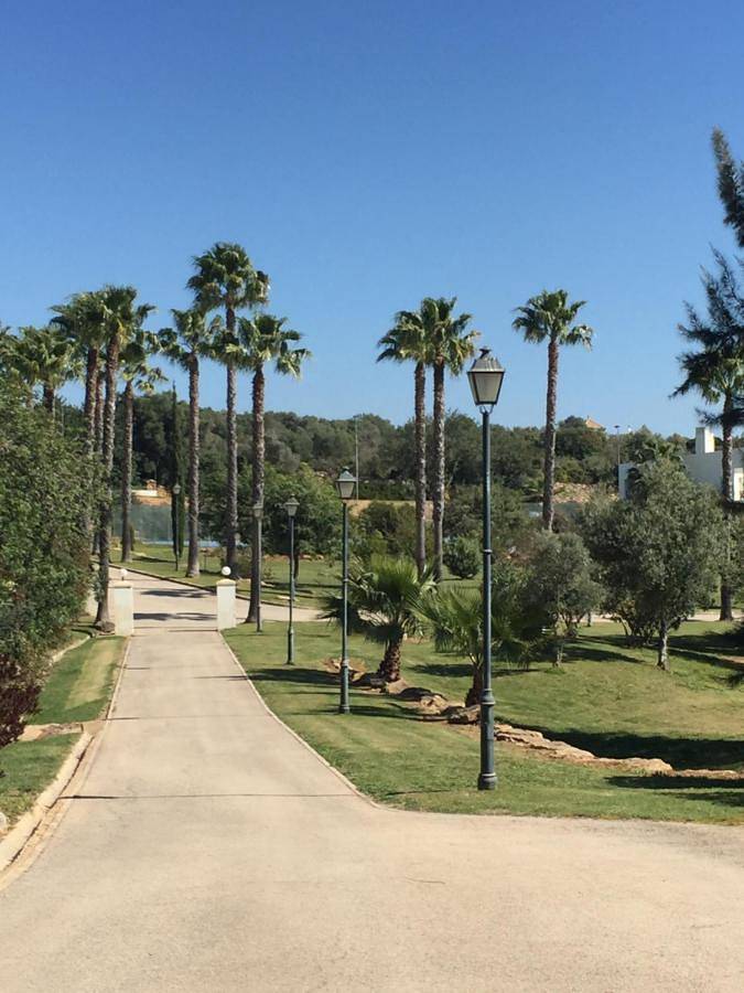 Villa Crisaflor in Moncarapacho, Ria Formosa