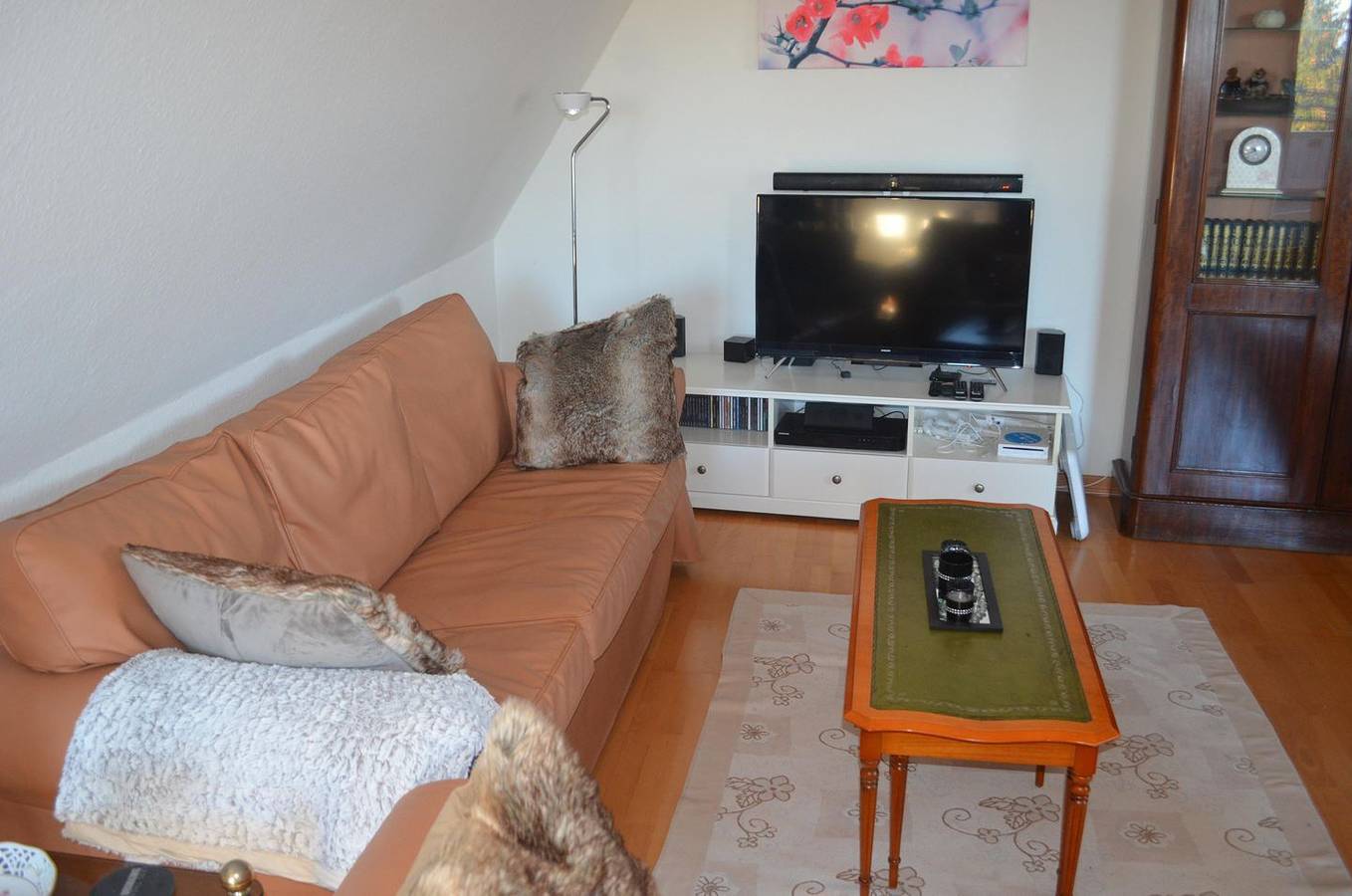 Entire apartment, Meerglück - Balkon, Terrasse, Grill, Dusche, Badewanne, Kamin in Flensburg, Grünes Binnenland