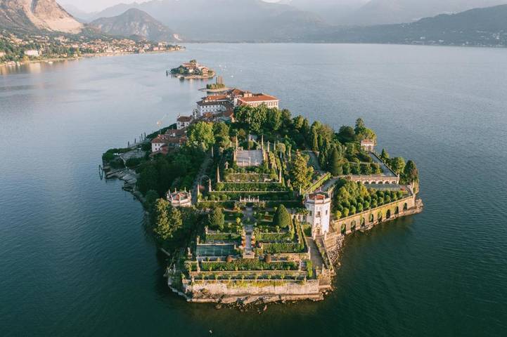 Vakantiewoning voor 2 personen, with uitzicht and uitzicht op het meer as well as terras in Comune di Stresa