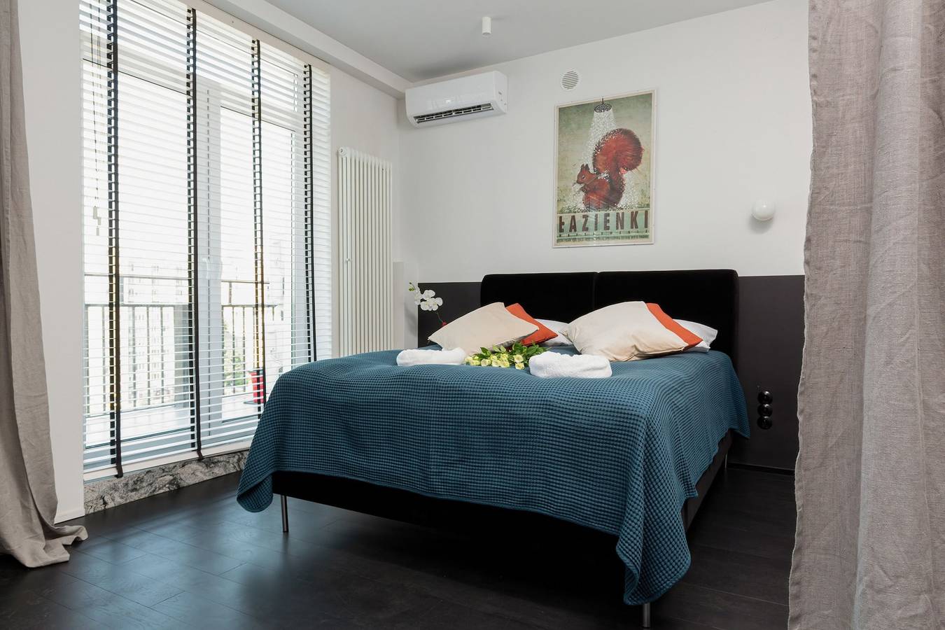 Całe studio, 140X Marsza  kowska St    A C Studio   Centre in Warszawa (Śródmieście), Warszawa
