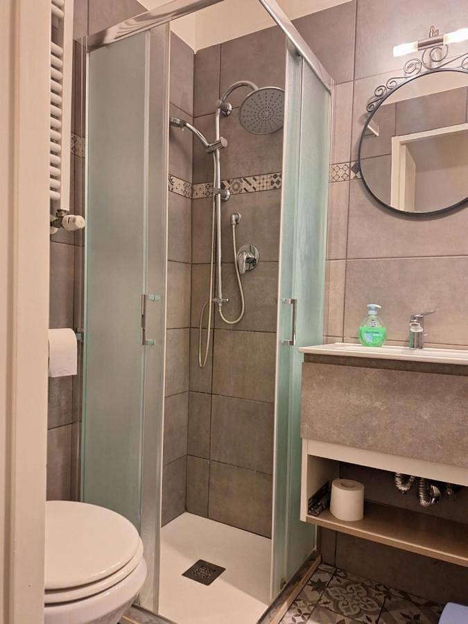 Single Room with Private External Bathroom in Florence city center, Florence