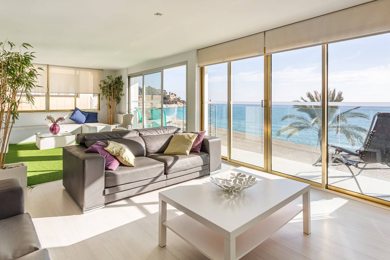 Entire apartment, Seese Apartment: Prime Beachfront Location in Lloret de Mar in Central Lloret de Mar, Lloret de Mar