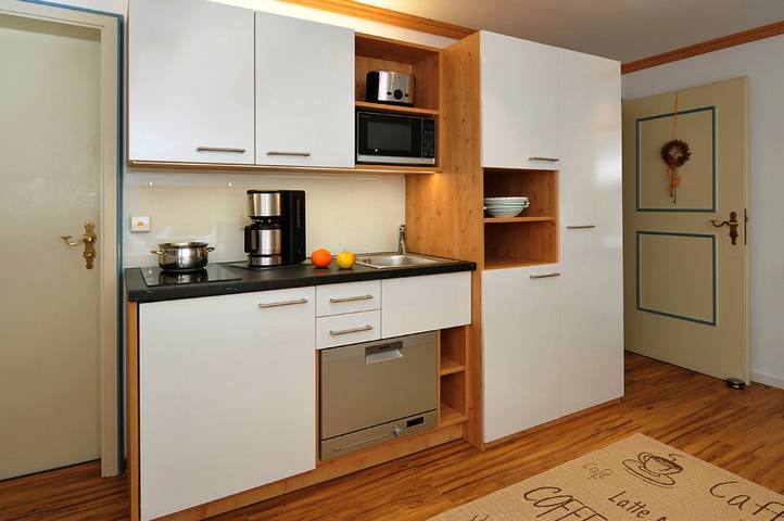 Ganze Ferienwohnung, Gästehaus Klara - 1-Raum-Ferienwohnung 28 qm mit großem Südbalkon in Reit im Winkl, Bayerische Alpen