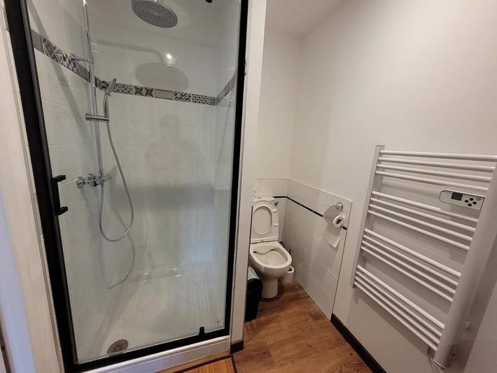 Gîte pour 4 personnes, avec jardin et vue à Les Iffs - 3