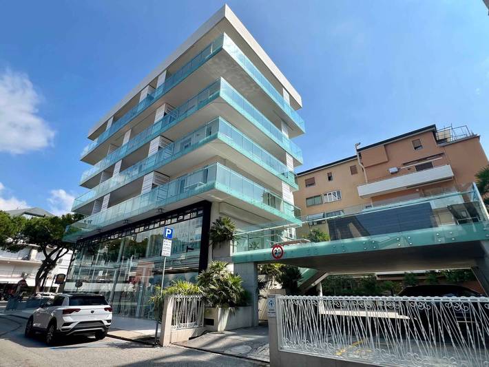 Ganze Ferienwohnung, Ferienwohnung mit Klimaanlage, Internet, Balkon und Pool in Lidocity, Lignano Sabbiadoro