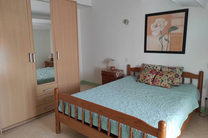Location de vacances pour 4 personnes, avec Jardin et Piscine à Maillé - 2