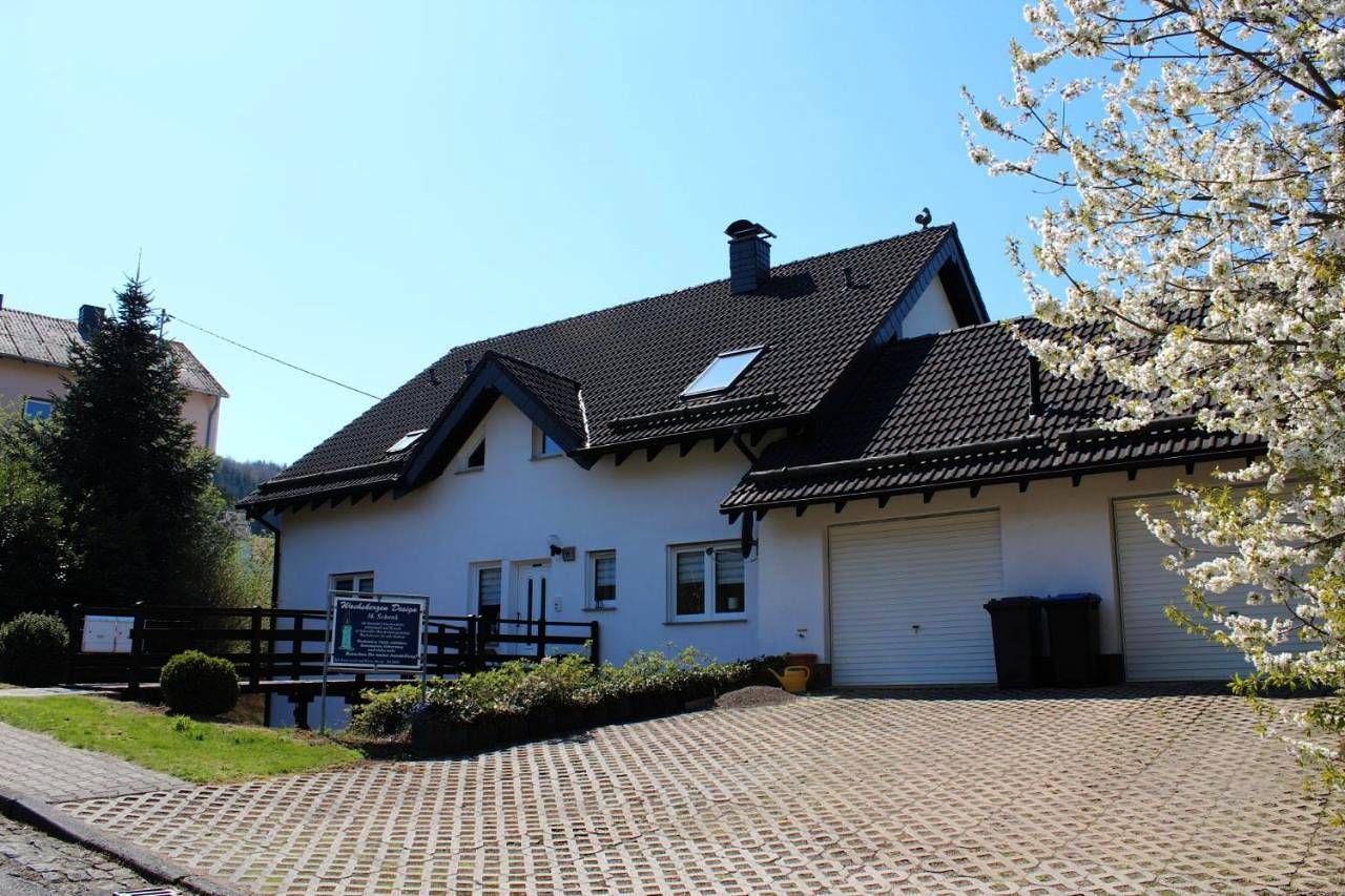 Ganze Wohnung, Ferienwohnung für 5 Personen mit Garten in Üdersdorf, Vulkaneifel