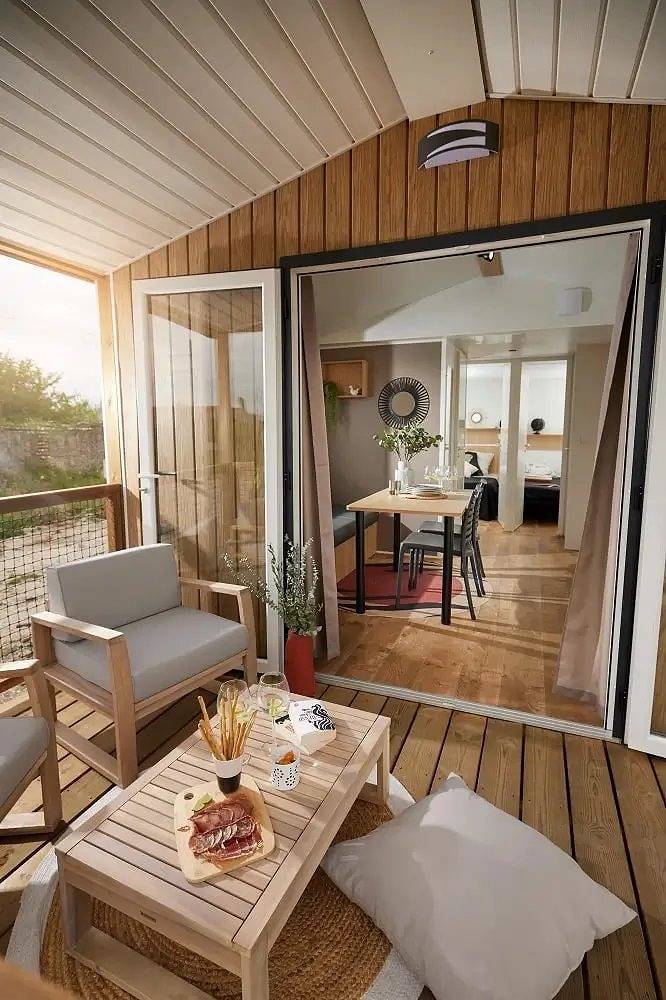 Mobil home pour 4 personnes, avec jacuzzi dans Gex - 2