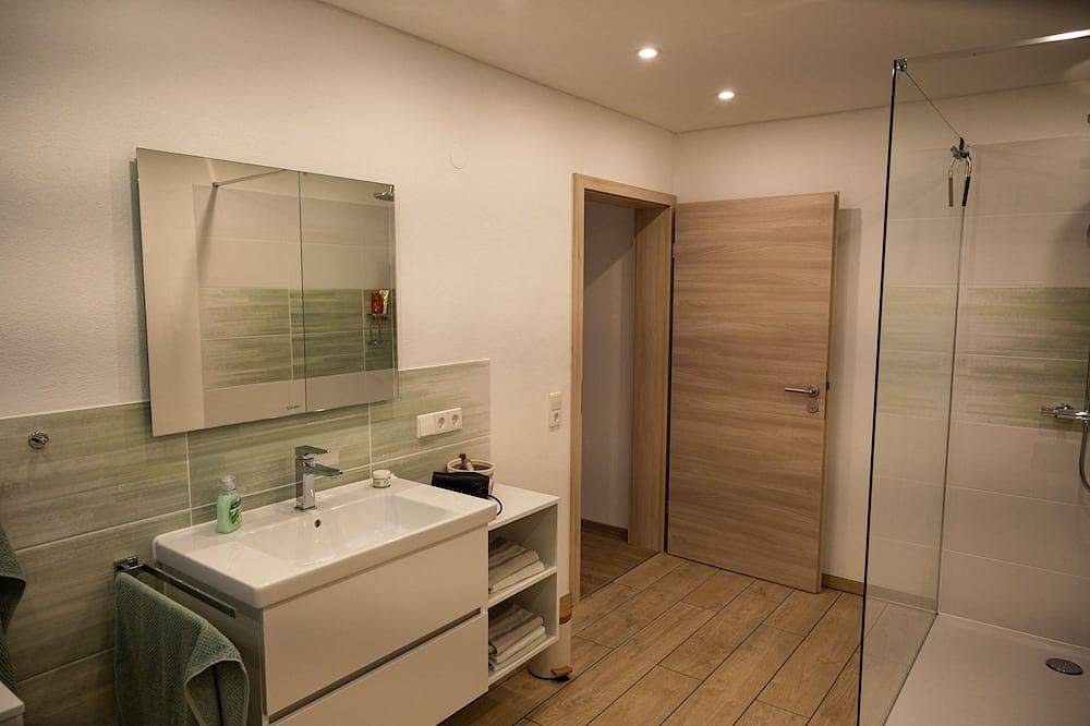 Ganze Wohnung, Idyllische Ferienwohnung im Herzen des Zollernalbkreises in Bitz, Neckar-Alb