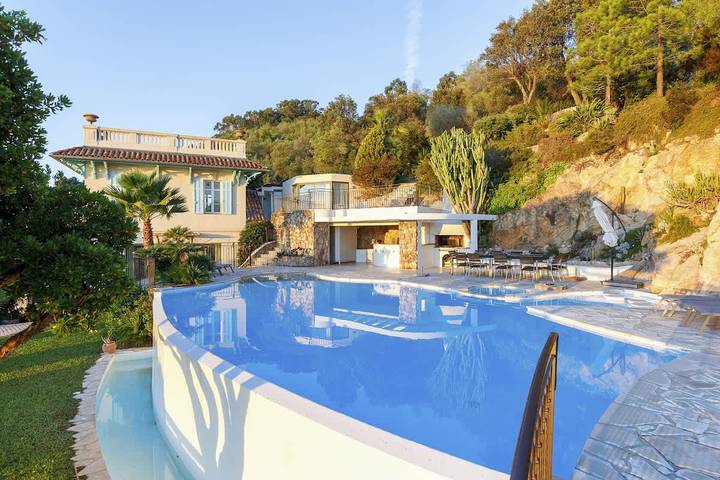 Ferienhaus für 10 Personen, mit Whirlpool und Garten sowie Pool in Théoule-sur-Mer - 2