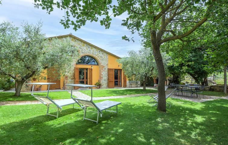 Casa vacanza per 6 persone, con Terrazza e Giardino in Lago Trasimeno