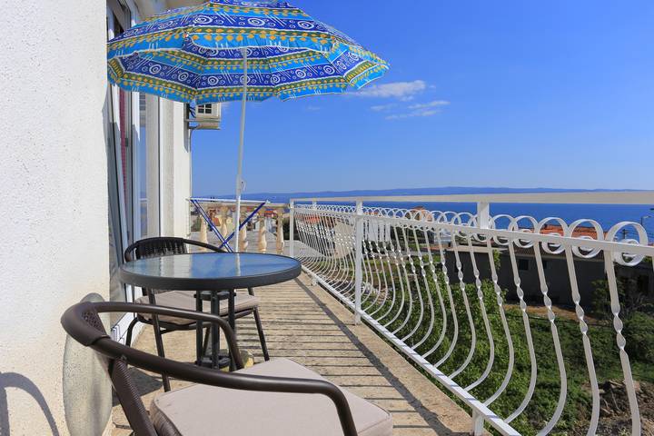 Ferienwohnung für 4 Personen, mit Balkon/Terrasse in Podstrana