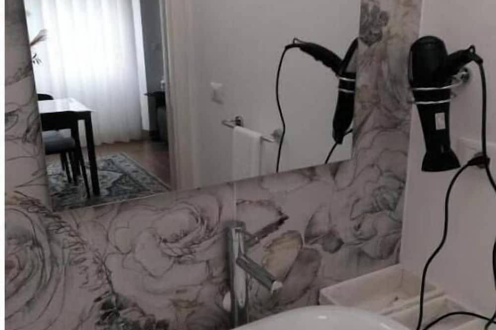 Appartement entier, Seven Eight Apartments – Soggiorna nel Centro di Cosenza tra Comfort ed Eleganza in Cosenza, Province de Cosenza