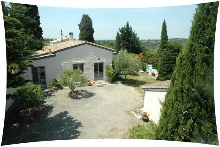 Villa pour 9 personnes, avec vue ainsi que jardin et piscine dans Lauragais